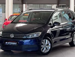 Atlantic blue Gebraucht 2018 VW Touran Comfortline Van / Kleinbus | 19.990 € (Etwas zu teuer)