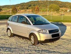 Grau Gebraucht 2001 Audi A2 Kleinwagen | 1.650 € (Fairer Preis)
