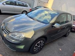 Grün Gebraucht 2004 VW Golf V Trendline Limousine | 990 € (Superpreis)
