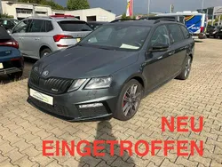 Quarzgrau metallic Gebraucht 2017 Skoda Octavia RS Kombi | 19.890 € (Fairer Preis)