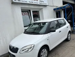 Weiß Gebraucht 2009 Skoda Fabia Limousine | 1.990 € (Guter Preis)