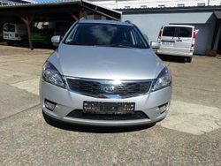 Silber Gebraucht 2010 Kia Ceed Sportswagon Vision Kombi | 3.999 € (Fairer Preis)