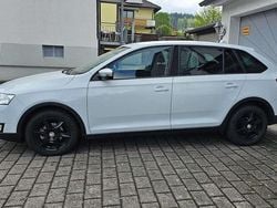 Weiß Gebraucht 2015 Skoda Rapid ScoutLine Kombi | 6.200 € (Guter Preis)