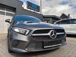 Grau Gebraucht 2022 Mercedes A200 Avantgarde Limousine | 27.900 € (Fairer Preis)
