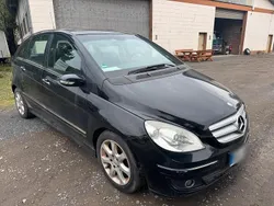 Schwarz Gebraucht 2005 Mercedes B200 Van / Kleinbus | 690 € (Guter Preis)