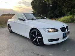 Weiß Gebraucht 2009 BMW 325 Cabriolet Comfort Edition Cabrio | 10.999 € (Fairer Preis)