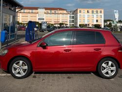 Rot Gebraucht 2010 VW Golf VI Kleinwagen | 4.500 €