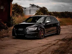 Schwarz Gebraucht 2013 Audi S3 Sportback Kombi | 29.000 €