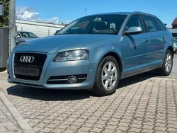 Blau Gebraucht 2010 Audi A3 Sportback Ambiente Kombi | 6.100 €
