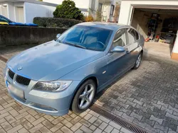 Silber Gebraucht 2005 BMW 325 Limousine | 10.000 €