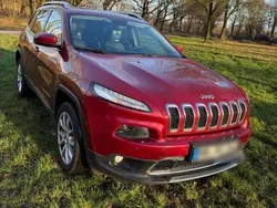 Rot Gebraucht 2014 Jeep Cherokee SUV | 12.500 € (Etwas zu teuer)
