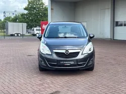 Grau Gebraucht 2011 Opel Meriva Design Edition Van / Kleinbus | 4.990 € (Fairer Preis)