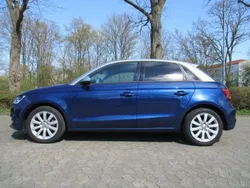 Blau Gebraucht 2017 Audi A1 Sportback Ambiente Kleinwagen | 15.400 € (Fairer Preis)