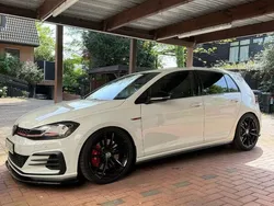 Weiß Gebraucht 2019 VW Golf VII GTI Limousine | 19.900 € (Guter Preis)