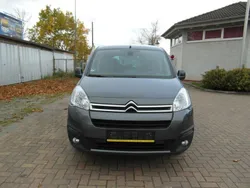 Grau Gebraucht 2016 Citroën Berlingo Van / Kleinbus | 5.999 € (Guter Preis)