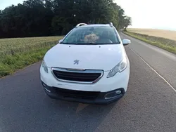 Weiß Gebraucht 2015 Peugeot 2008 Active SUV | 6.200 € (Guter Preis)