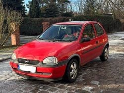 Rot Gebraucht 2001 Opel Corsa Limousine | 600 € (Guter Preis)
