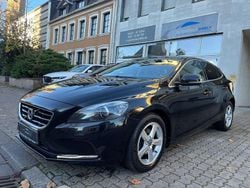 Schwarz Gebraucht 2016 Volvo V40 Summum Limousine | 6.950 € (Guter Preis)