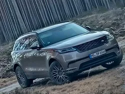 Braun Gebraucht 2017 Land Rover Range Rover Velar HSE SUV | 32.700 € (Etwas zu teuer)
