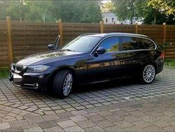 Schwarz Gebraucht 2011 BMW 318 Kombi | 5.850 € (Fairer Preis)