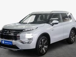 Weiß Neu 2025 Mitsubishi Outlander P-HEV Basis SUV | 51.942 € (Fairer Preis)
