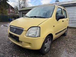 Gelb Gebraucht 2003 Suzuki Wagon R Van / Kleinbus | 690 €