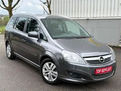 Grau Gebraucht 2010 Opel Zafira Van / Kleinbus | 6.450 € (Teuer)
