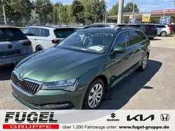 Emeraldgrün metallic Gebraucht 2021 Skoda Superb Kombi | 25.499 € (Guter Preis)