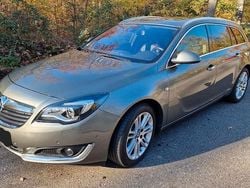 Grau Gebraucht 2017 Opel Insignia OPC Kombi | 11.500 € (Fairer Preis)