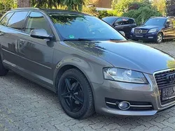 Grau Gebraucht 2012 Audi A3 Sportback Limousine | 6.600 € (Fairer Preis)