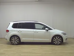 Weiss Gebraucht 2021 VW Touran Highline Van / Kleinbus | 19.380 € (Superpreis)