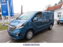 Blau Gebraucht 2016 Opel Vivaro Van | 7.690 € (Guter Preis)