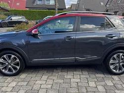 Rot Gebraucht 2018 Kia Stonic Spirit SUV | 11.450 € (Guter Preis)