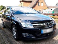 Schwarz Gebraucht 2007 Opel Astra Cabriolet Cabrio | 3.750 € (Fairer Preis)