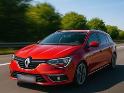 Rot Gebraucht 2017 Renault Mégane GrandTour Bose Edition Kombi | 10.000 € (Fairer Preis)