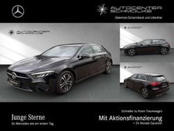 Lack kosmosschwarz Gebraucht 2024 Mercedes A200 Advanced Limousine | 30.449 € (Fairer Preis)