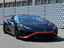 Schwarz Gebraucht 2024 Lamborghini Huracán | 369.900 € (Teuer)