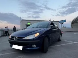 Blau Gebraucht 2000 Peugeot 206 Kleinwagen | 2.500 € (Teuer)