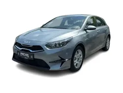 Silber Neu 2025 Kia Ceed Limousine | 23.850 € (Guter Preis)