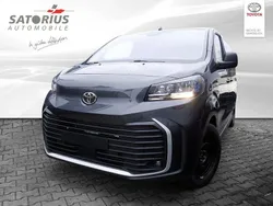 Grau Neu 2025 Toyota Proace Verso Comfort Kombi | 47.550 € (Teuer)
