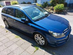 Blau Gebraucht 2004 Opel Astra Kombi | 2.000 € (Etwas zu teuer)