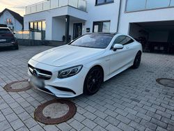 Weiß Gebraucht 2015 Mercedes S63 AMG AMG Coupé | 59.500 € (Fairer Preis)