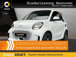 Weiß Gebraucht 2021 Smart ForTwo Electric Drive Passion Cabrio | 11.790 € (Fairer Preis)