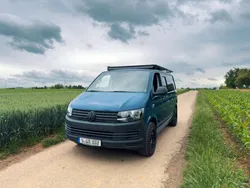 Blau Gebraucht 2018 VW T6 Van | 32.950 € (Teuer)