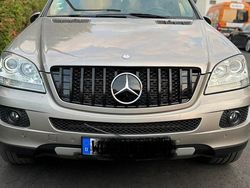 Grau Gebraucht 2007 Mercedes ML280 SUV | 12.000 €