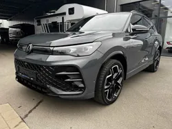 Dolphin gray metallic (metallic) Gebraucht 2024 VW Tiguan R-line SUV | 48.880 € (Etwas zu teuer)