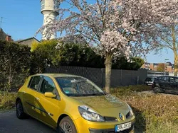 Gelb Gebraucht 2006 Renault Clio III Kleinwagen | 3.500 € (Fairer Preis)