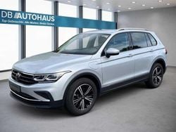 Silber Gebraucht 2023 VW Tiguan Active SUV | 29.870 € (Guter Preis)