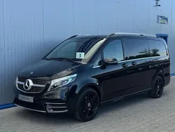 Schwarz Gebraucht 2020 Mercedes V300 AMG line Van / Kleinbus | 54.999 € (Fairer Preis)