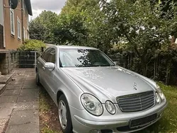 Silber Gebraucht 2004 Mercedes E200 Limousine | 2.300 € (Guter Preis)